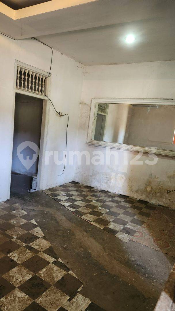 Small Warehouse + House with 3 Bedrooms