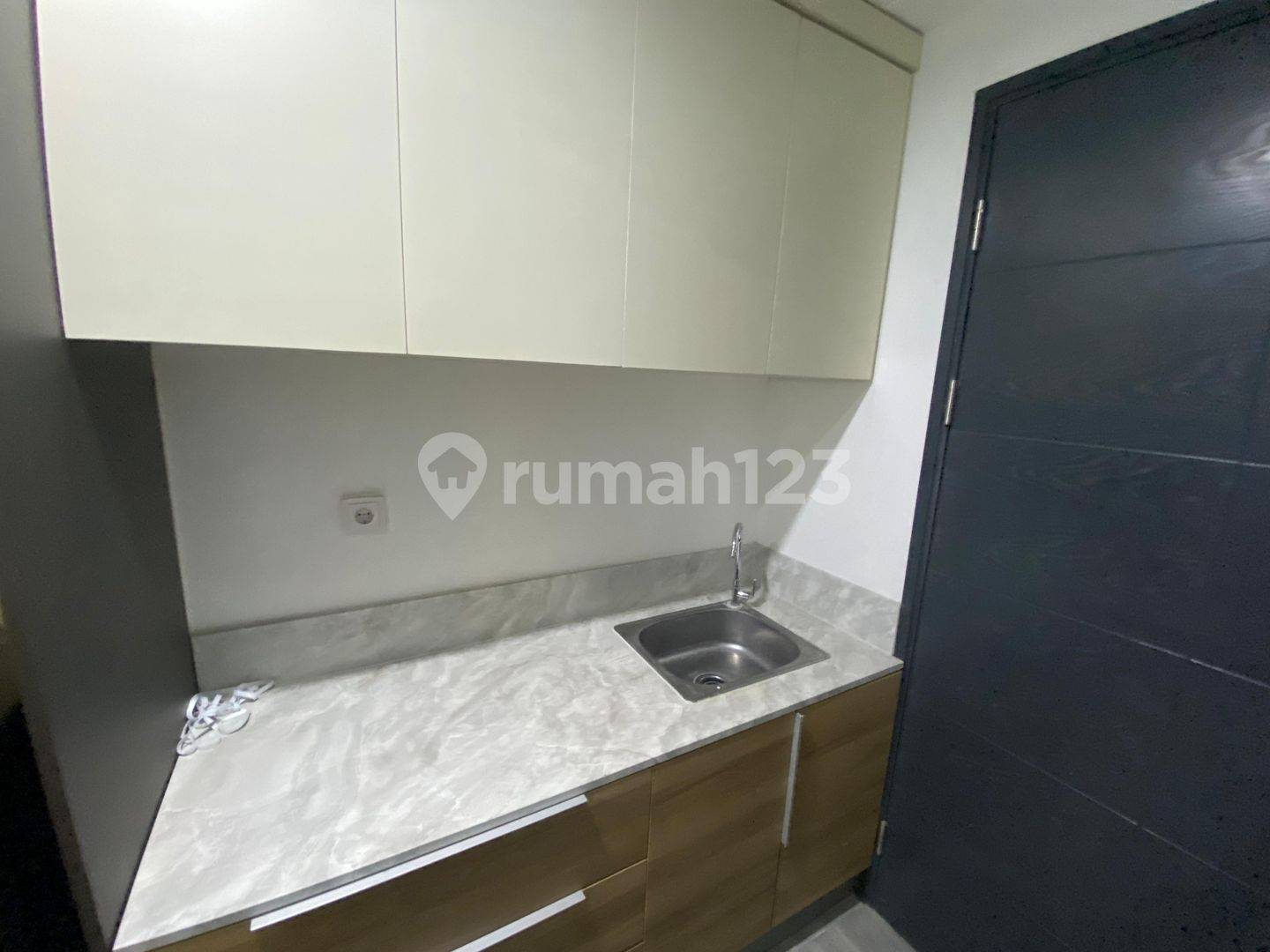 Studio Apartment at Collins Boulevard - Fully Furnished