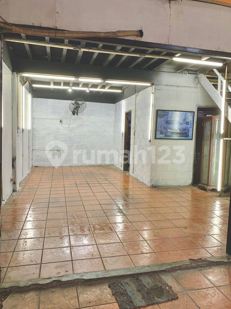 Business Space for Rent - Former Salon and Car Wash