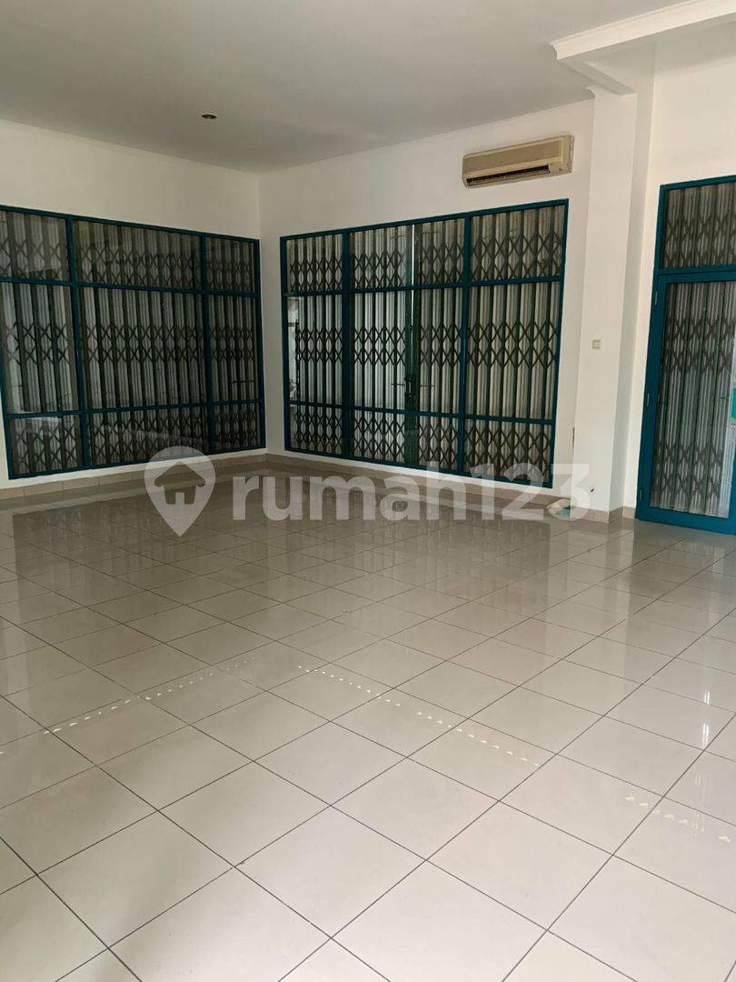 Ruko в аренду в TB Simatupang, Южная Джакарта - Готов к заселению