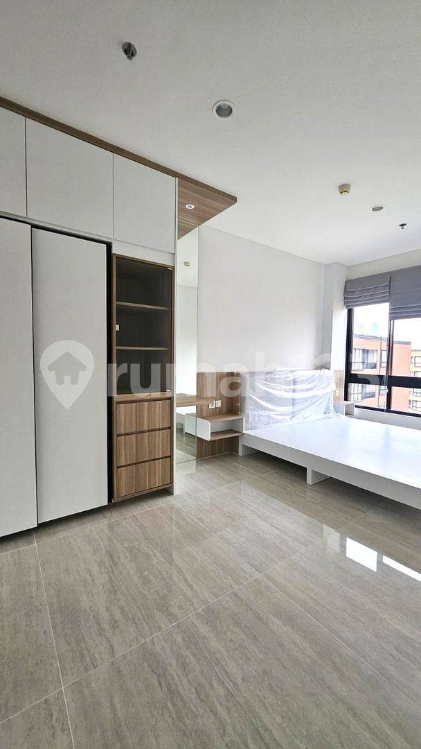 Top Floor Apartment with Pool View in Tower H, Fully Furnished