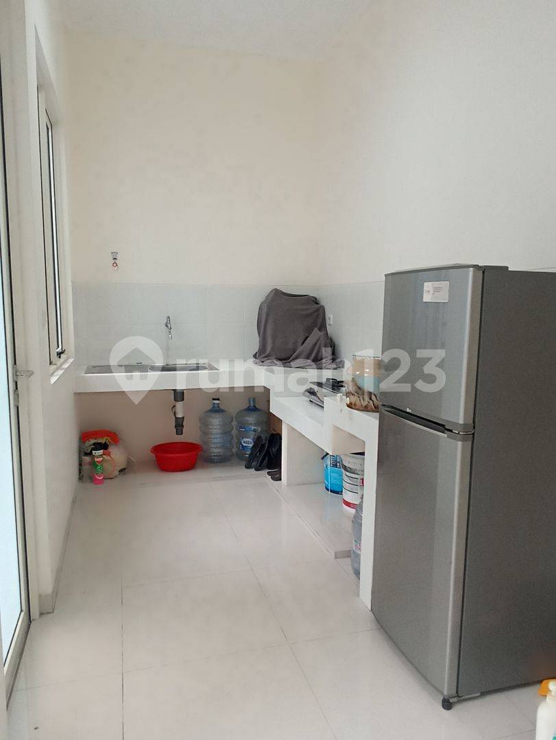 Strategically Located House Near Santa Laurensia School with Multiple Amenities