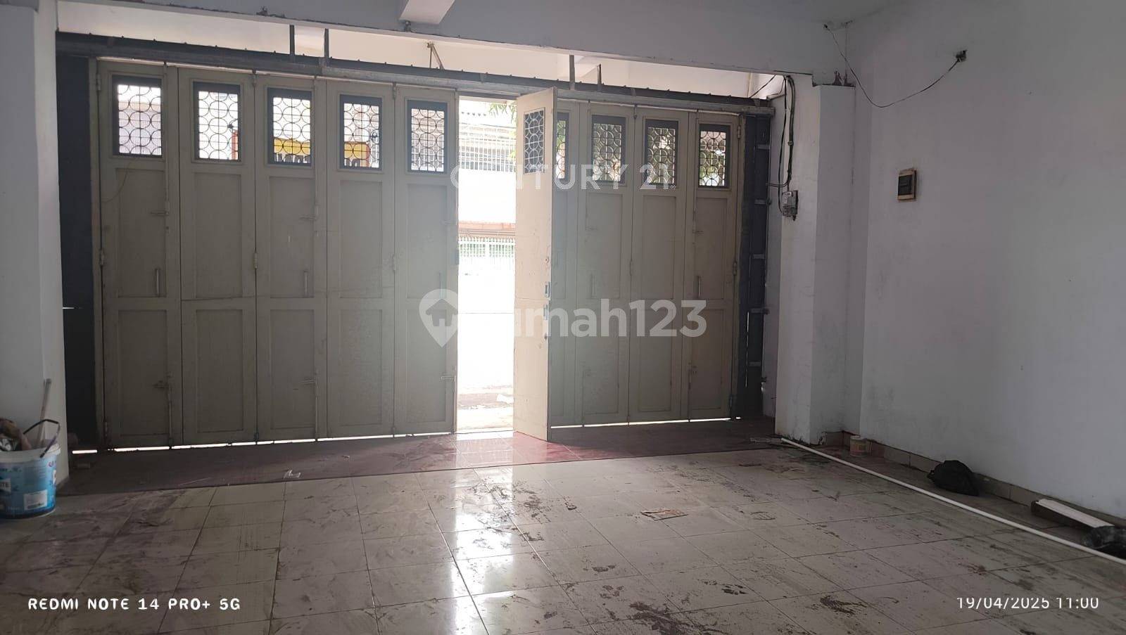 Strategic Location Property with Multiple Rooms