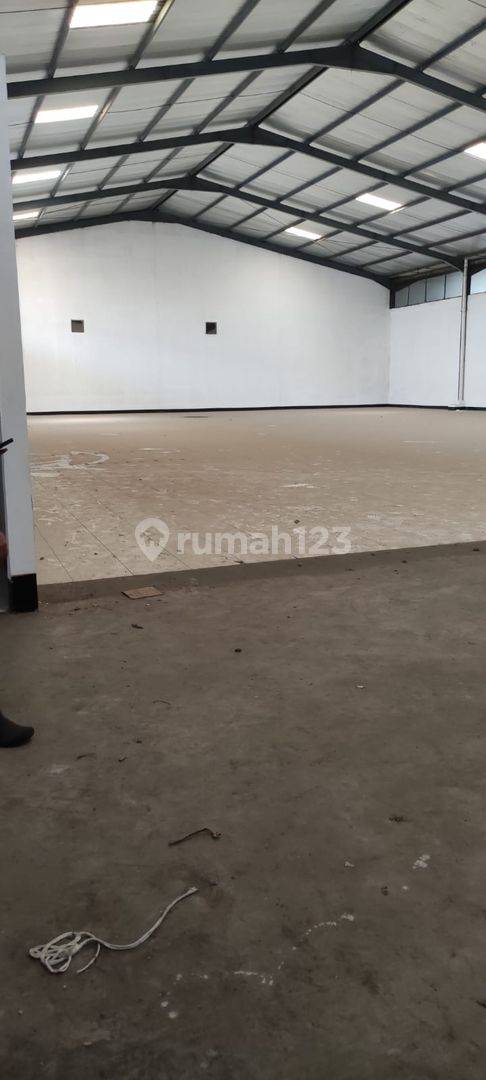 Large Industrial Warehouse in Leuwigajah Cimahi