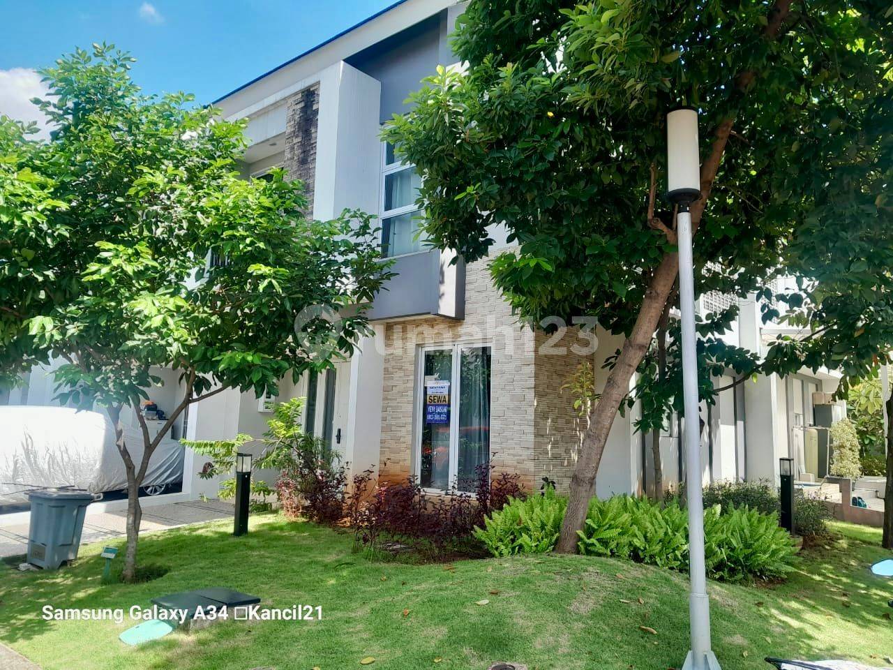Modern 3-Bedroom Corner House in Gading Serpong