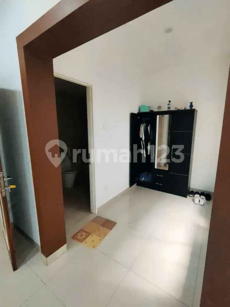 4 жұмақты Puri Mansion 3 қабатты үй