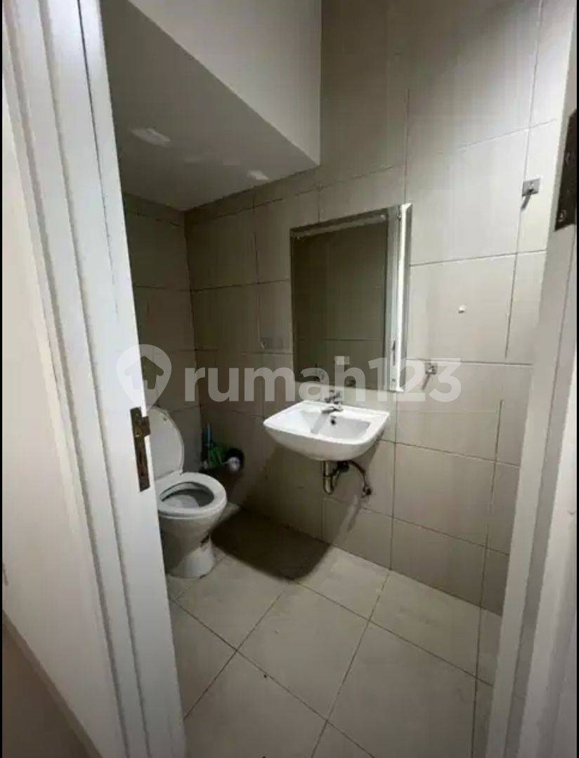Strategically Located House with Modern Amenities near BSD