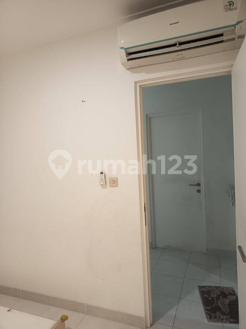 Furnished 3-Bedroom House in Gading Serpong with Melody Lake Proximity