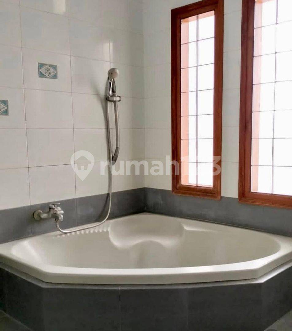 Fully Furnished House at Setra Indah