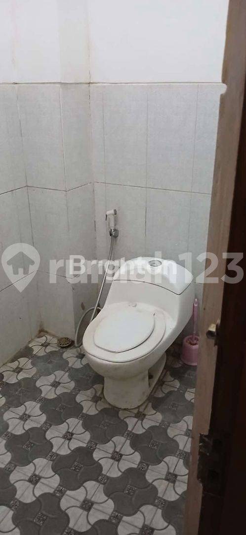 Полностью меблированный 2-комнатный дом рядом с UNS в жилом комплексе Jasmine Regency, Mojosongo Jebres