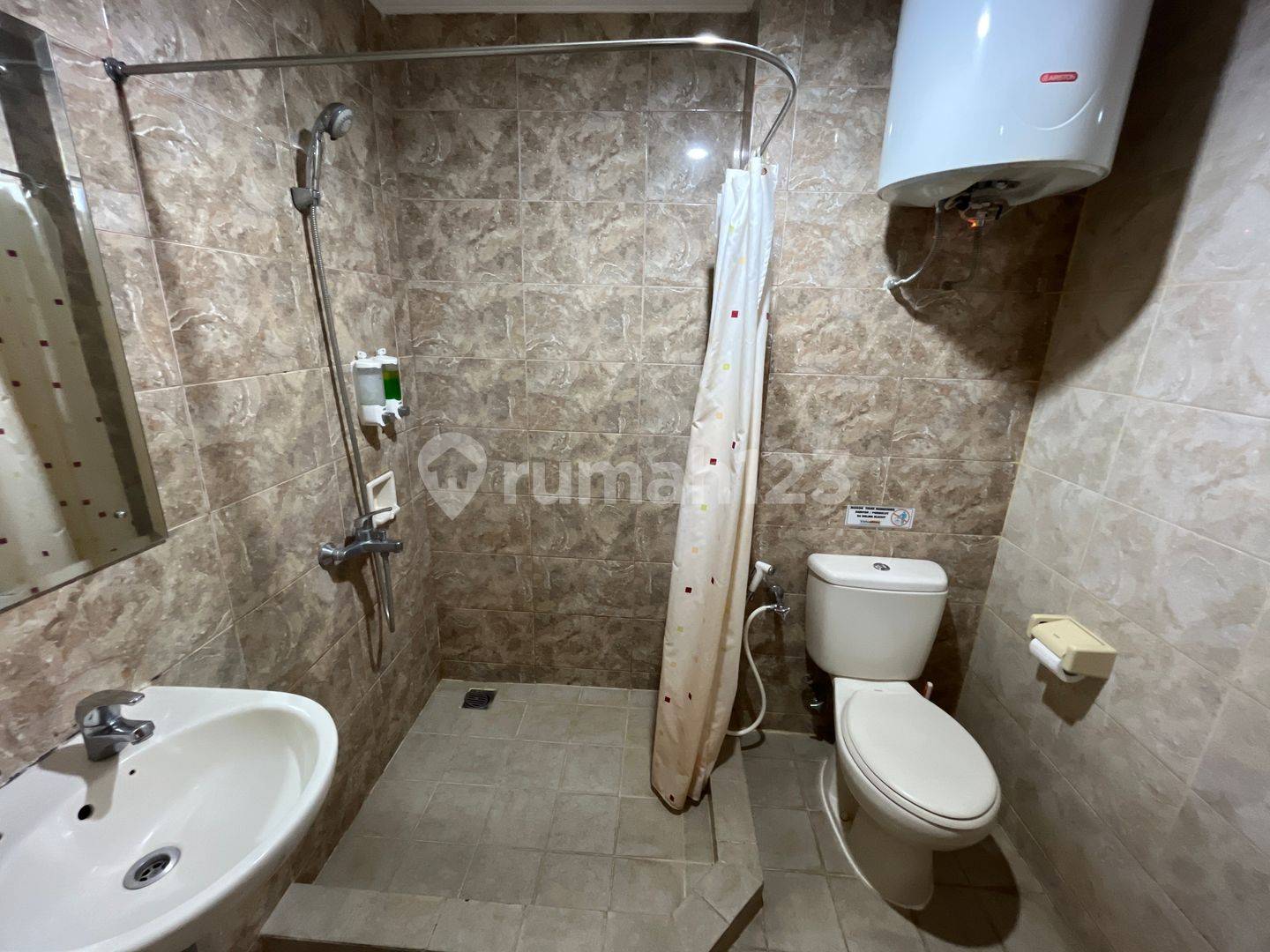 GCA 1 Super Executive Apartment - 2 Bedrooms with Full Amenities