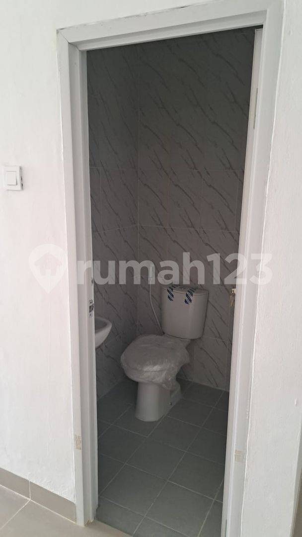 2-Story Commercial Shophouse in Citra 8, Fully Furnished