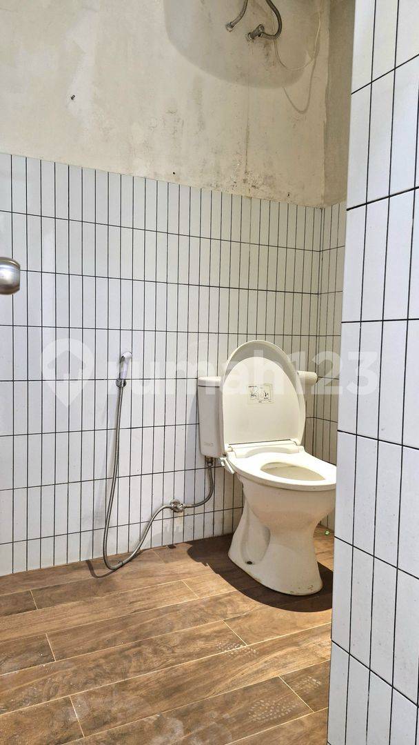 Bona Indah Property in Lebak Bulus - Flood-Free Residential Complex