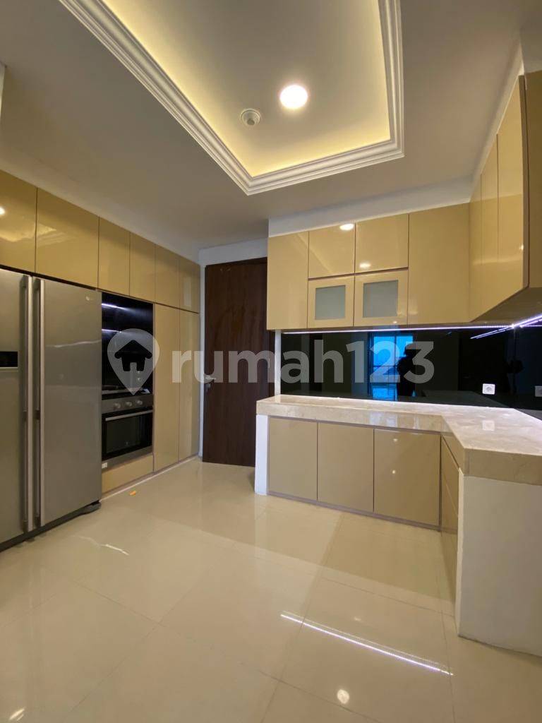 St. Moritz Residences-тегі сәулетті 5 бөлмелі пәтер