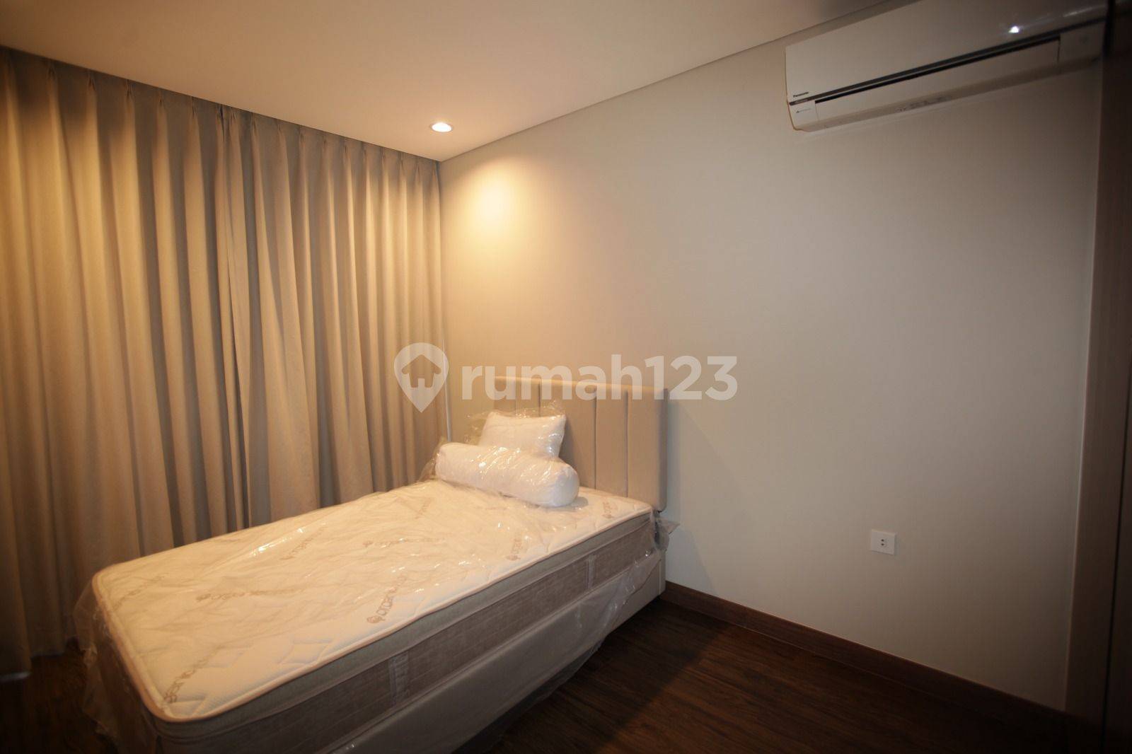 Branz TB Simatupang-дағы 5-жұлдыздық қонақ үй қызметтері бар сәнді пәтер