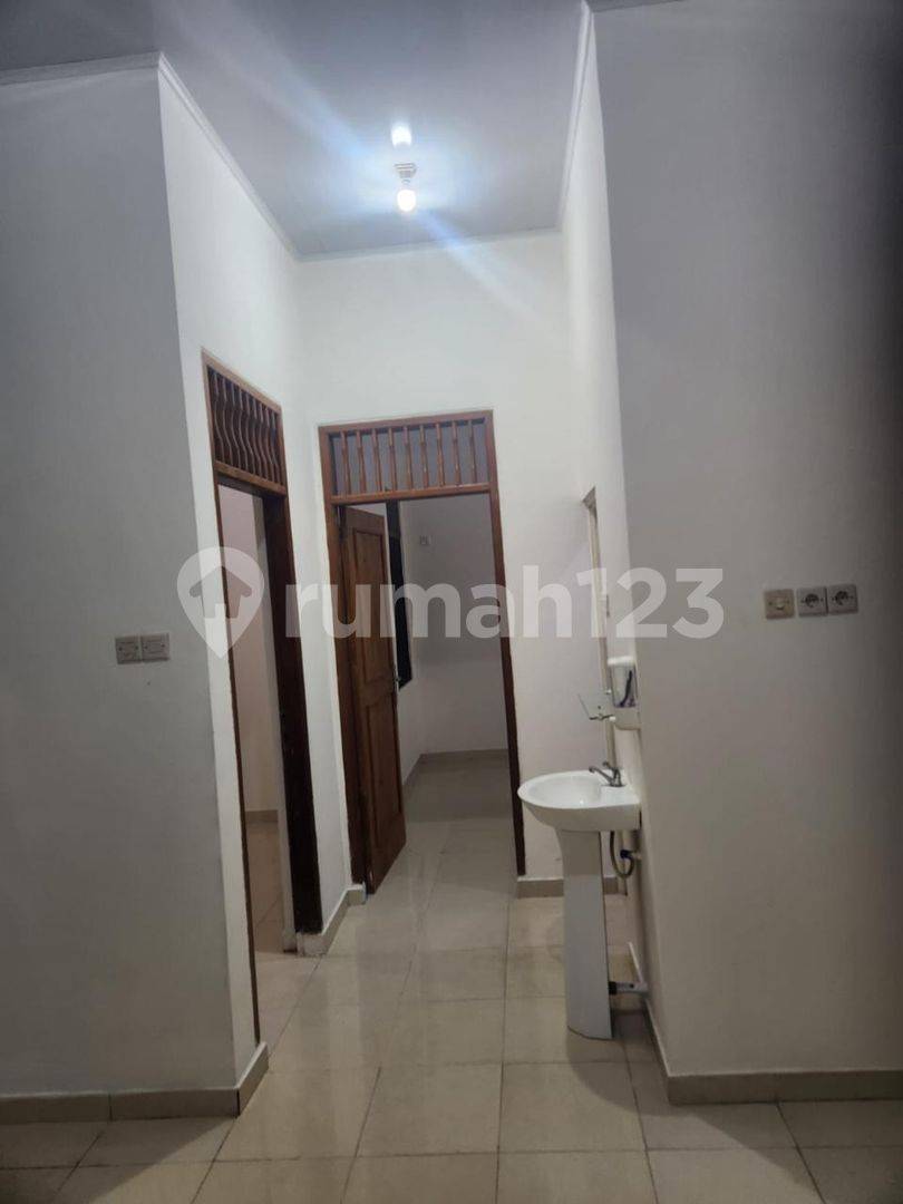 House in Griyaloka BSD, Sector 1-6, Southeast Facing
