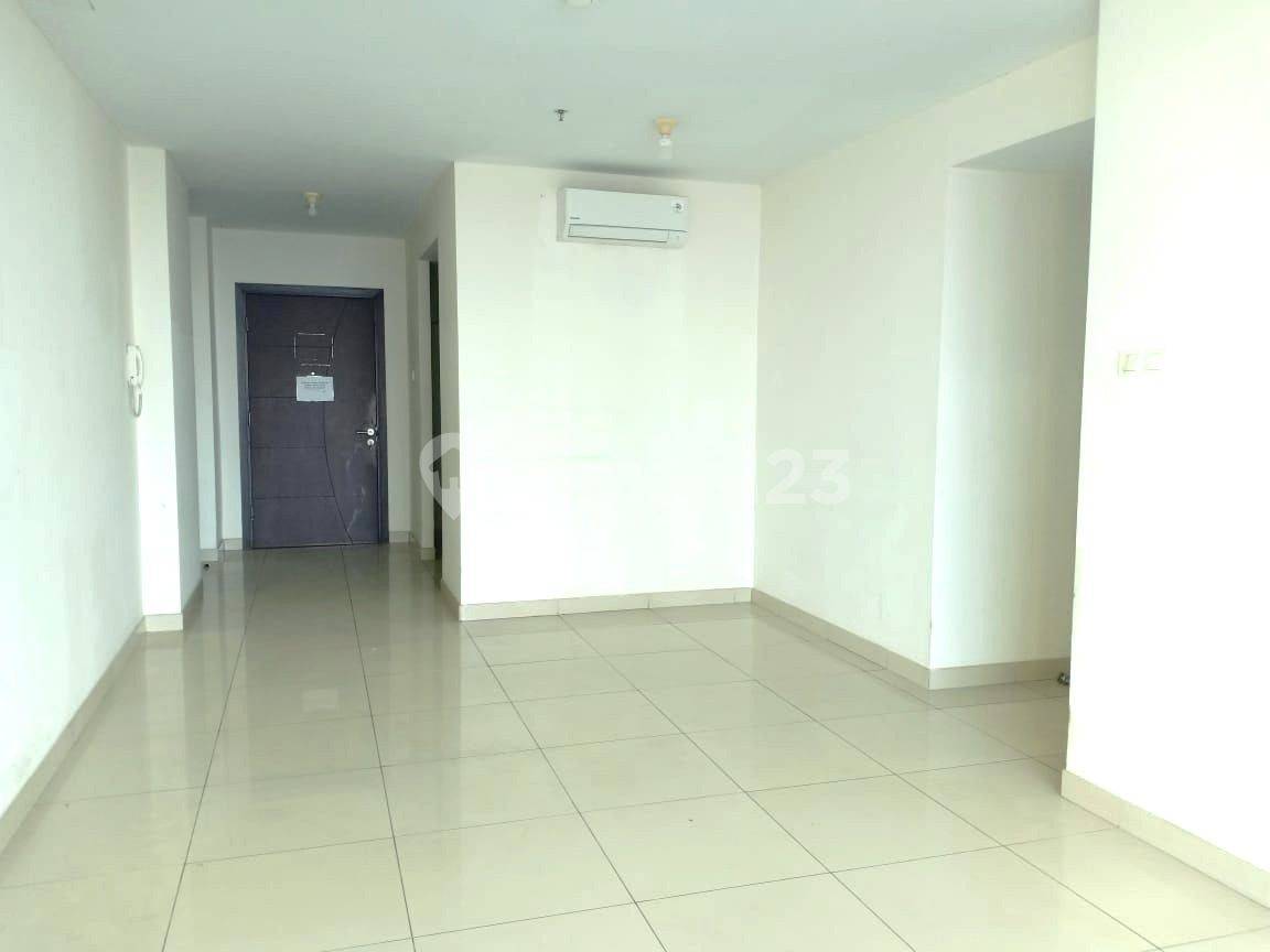 Fully Furnished Apartment in West Jakarta with City View and Amenities