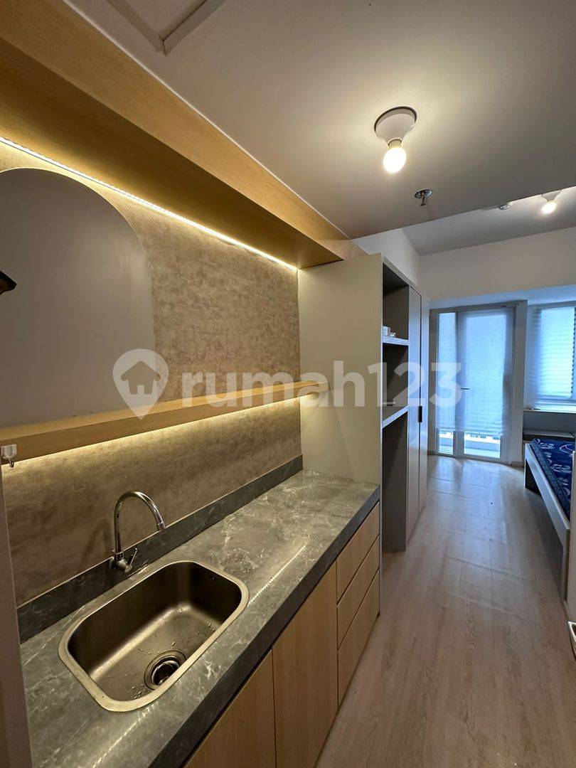 2-Story Cluster San Antonio Apartment with Multiple AC Units
