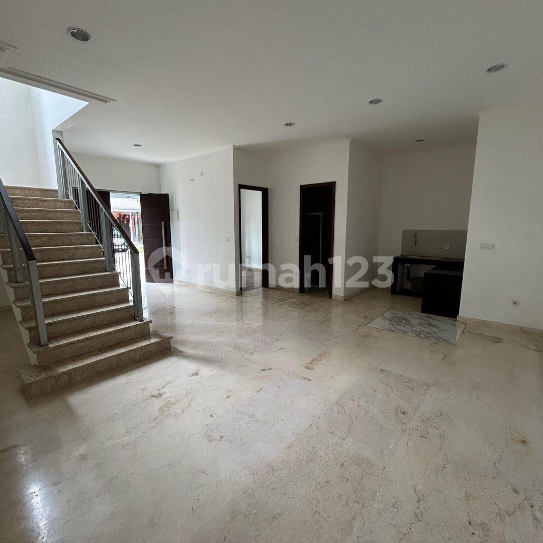 Symphony Golf House in PIK, 2-Story, 3+1 Bedrooms