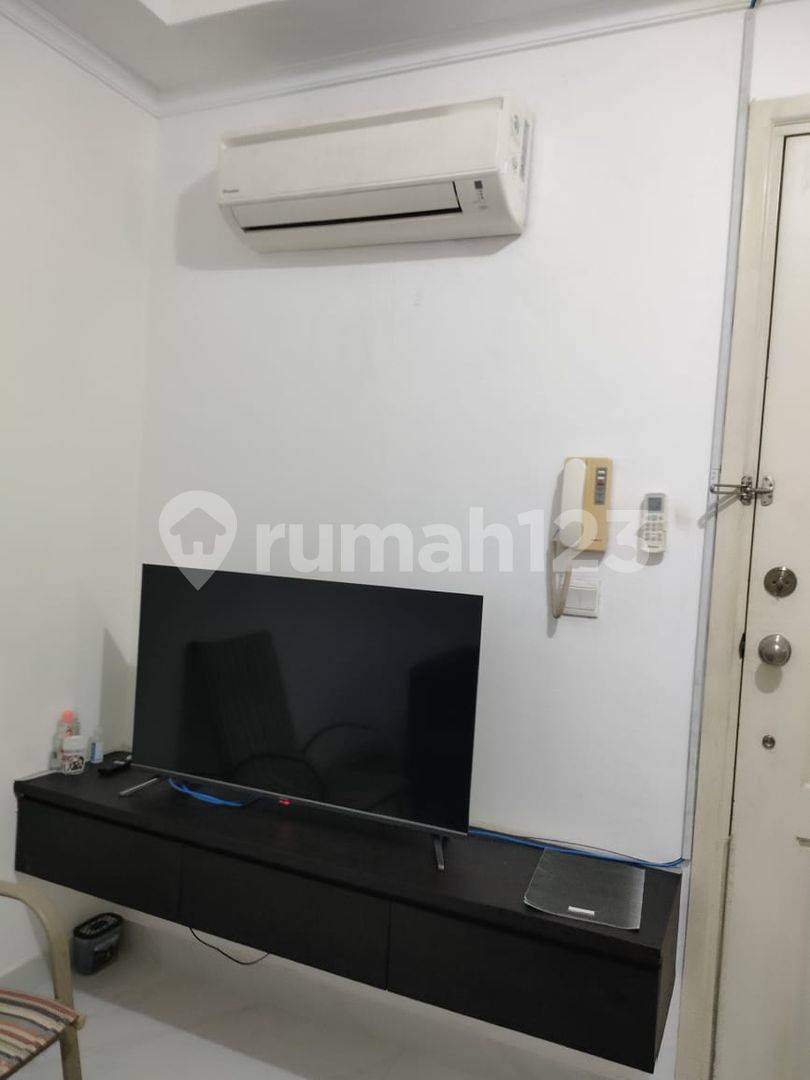 Furnished 2-Bedroom Apartment with AC