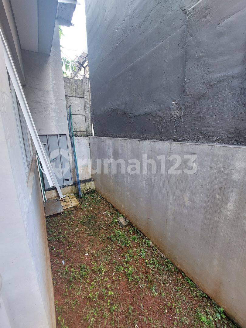 2-Story Semi-Furnished House with Multiple Amenities