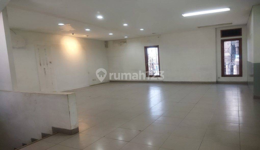 Disewakan Ruko Luas Jalan Raya Kopo Cocok Untuk Usaha Bandung