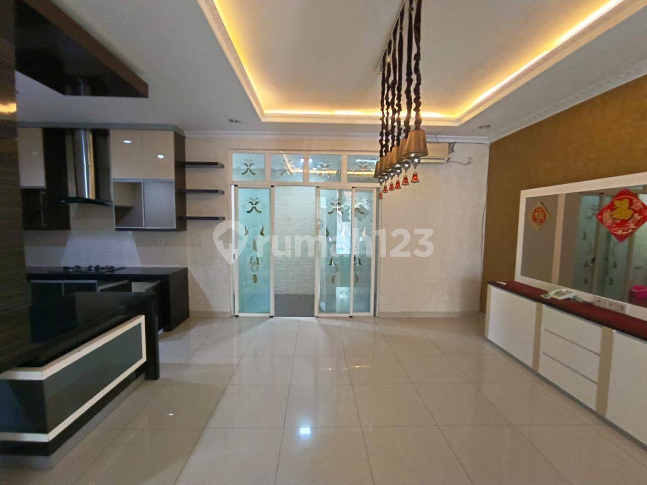 Стратегиялық PIK 1 үйі - 2 қабат, толық жабдықталған, 208м2