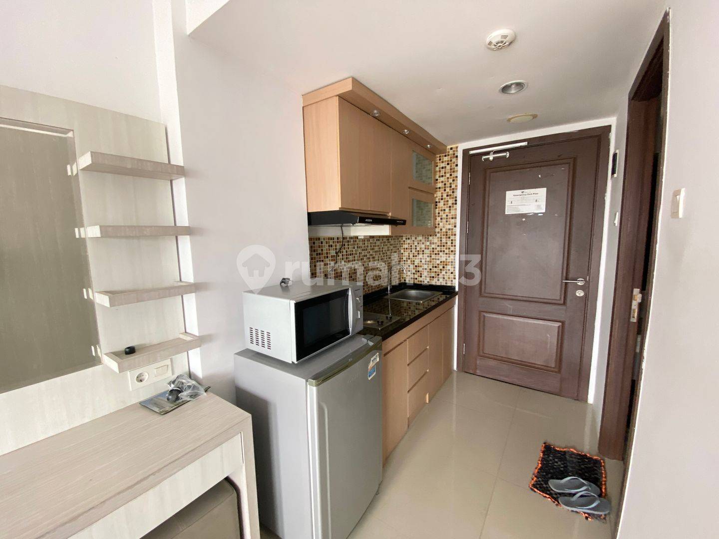 Studio Apartment at Galeri Ciumbuleuit 2, Fully Furnished, Top Floor