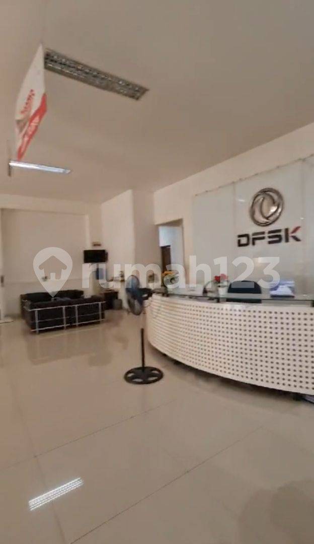 2-этажный дом в Pluit Permai с гаражом