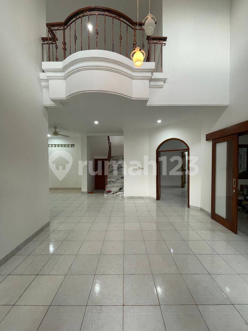 Spacious 4-Bedroom House in Cipete, South Jakarta