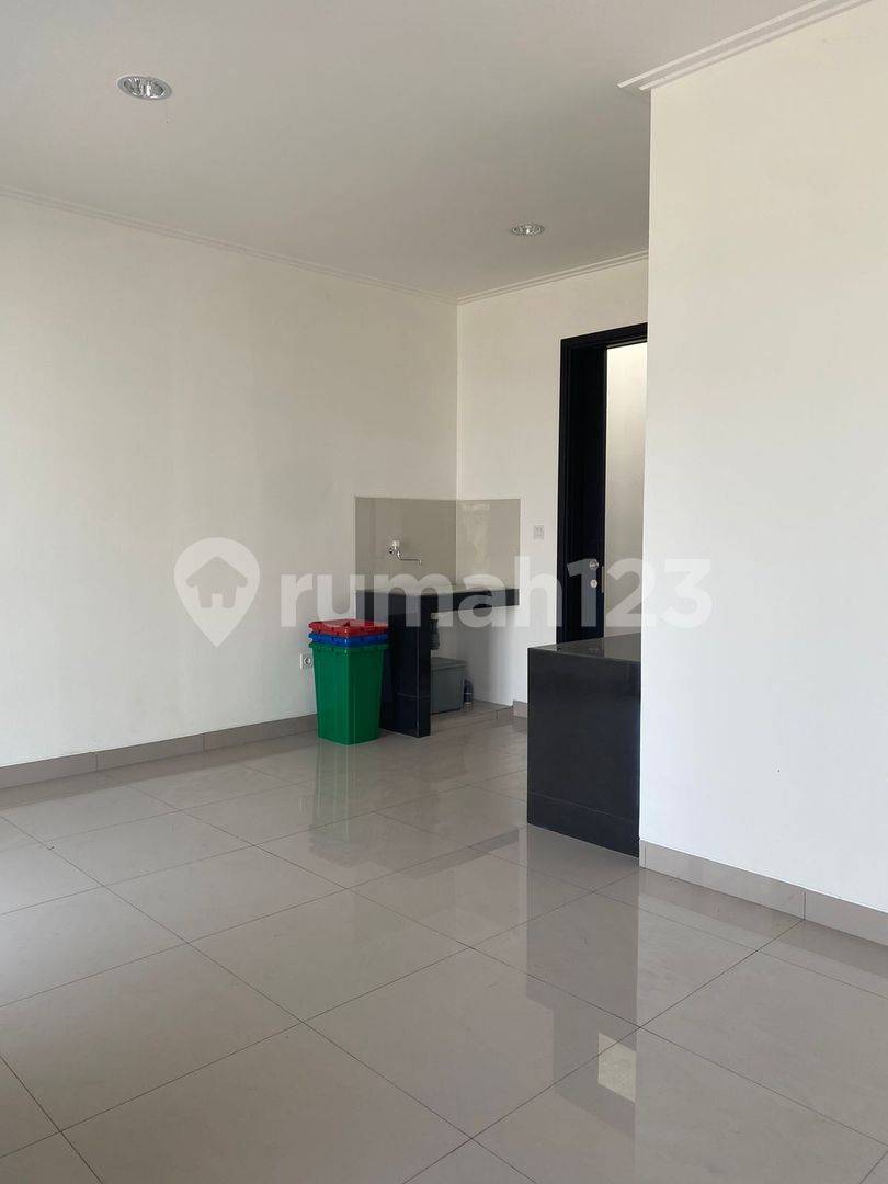 Rumah PIK 2 - 6x10 үй, 2+1 жұмақпен, көшіп кіруге дайын