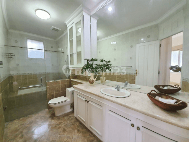 Luxurious Spacious Comfortable House with Pool