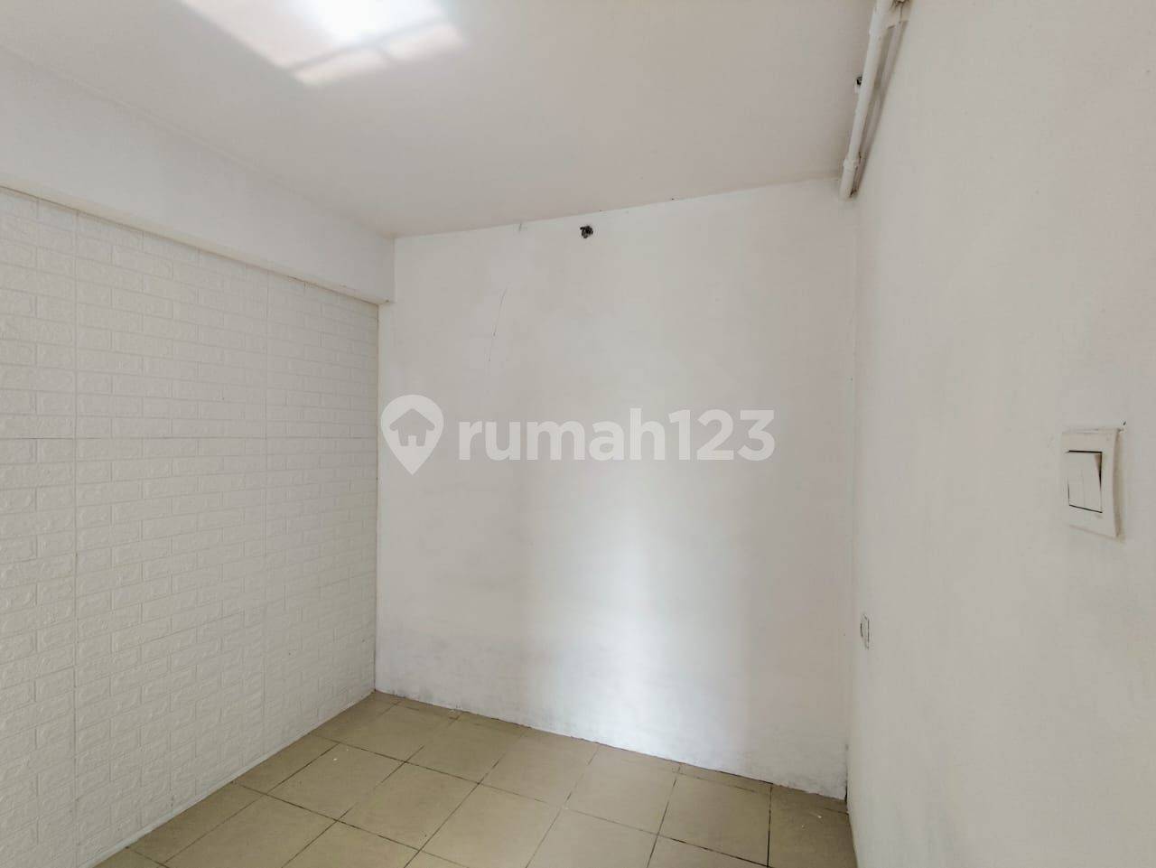 Жасыл шығанақ Pluit пәтері, жүзу бассейні және толық жабдықтары бар