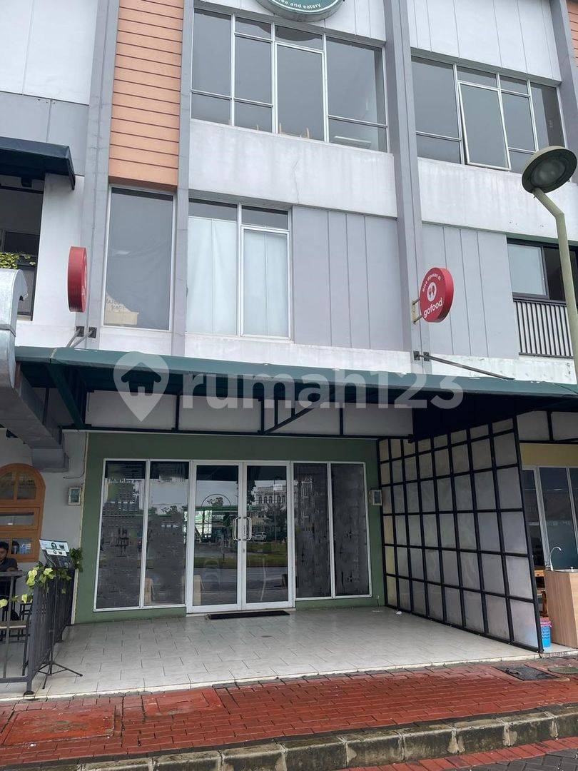3-Story Commercial Shophouse in Strategic Location near Gading Serpong and BSD