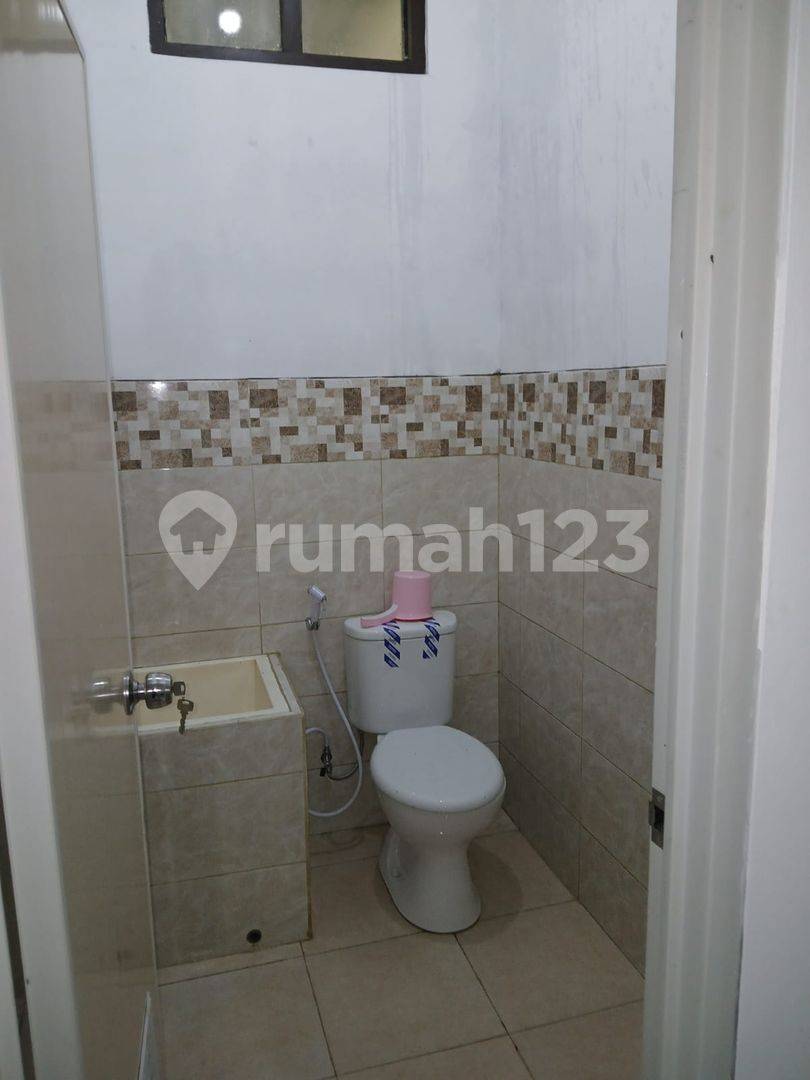 Ready to occupy house in Taman Kopo Ketapang complex