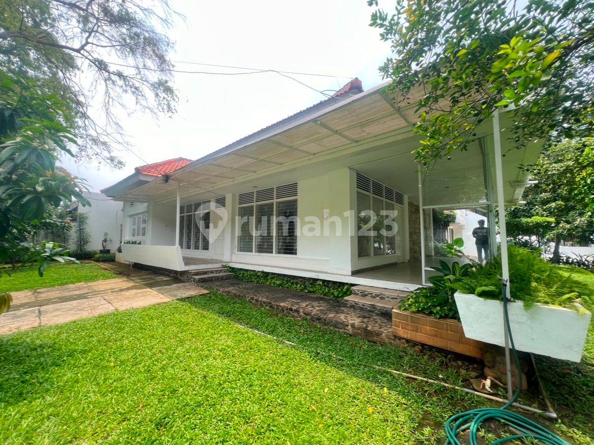 Strategic House for Commercial/Office/Residential Use