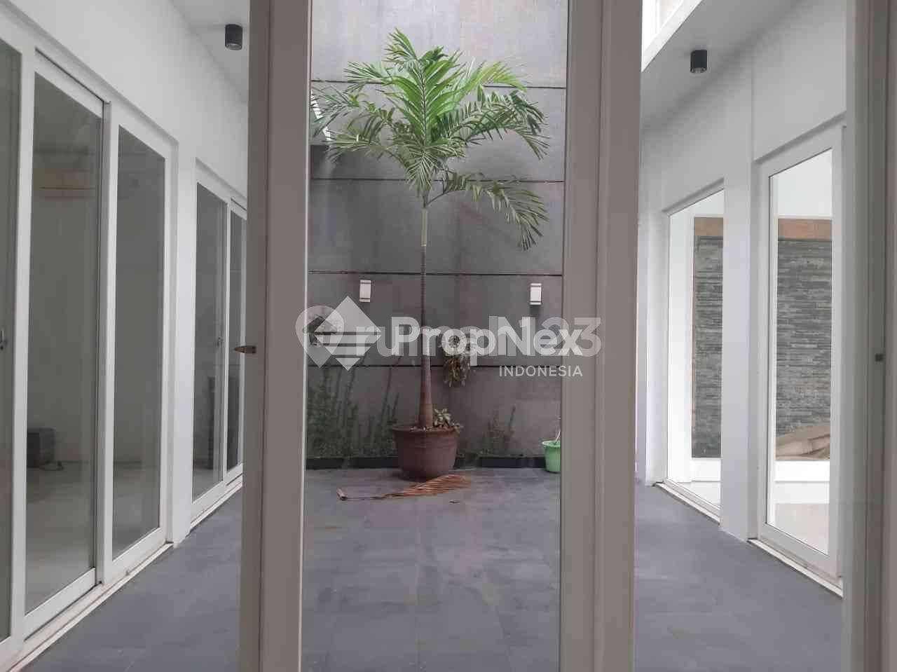 Luxurious Golf View House with Private Pool in Bukit Darmo