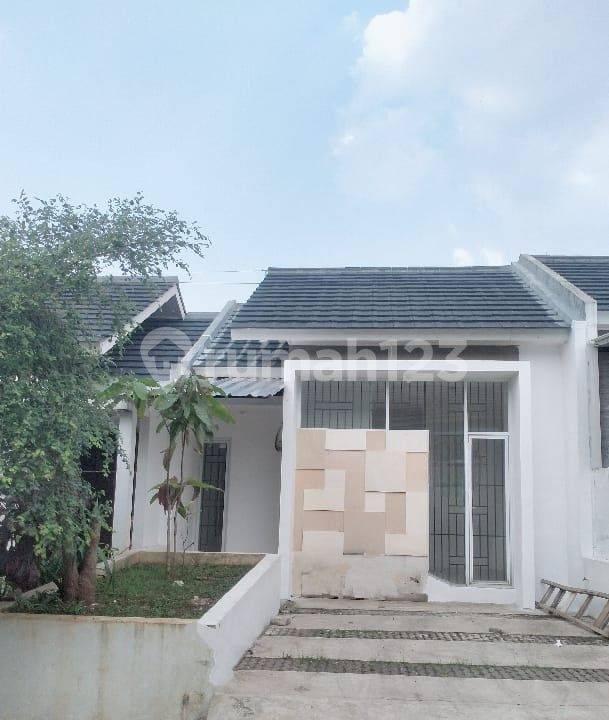 Minimalist Modern Single-Story House in Jatihandap Cicaheum