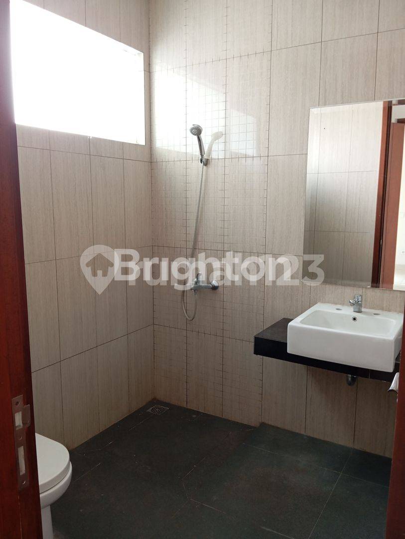 3+1 Bedroom House in Tangerang with Boulevard Location