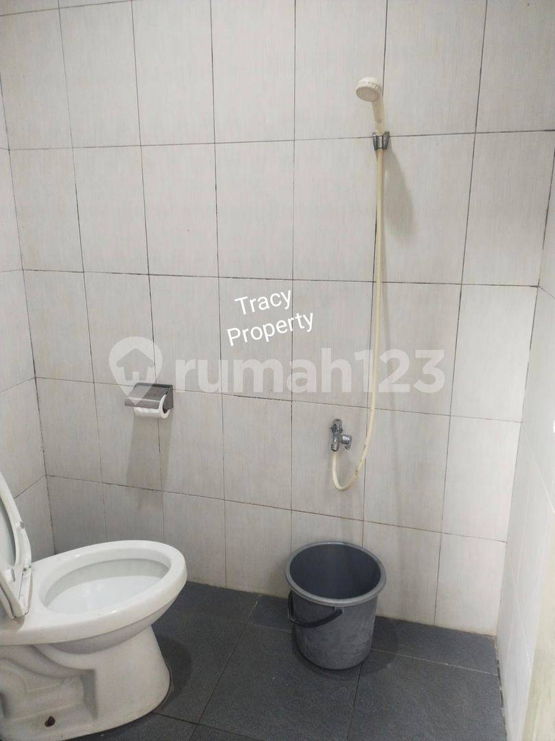 Қала орталығындағы жылжымайтын мүлік, пайдалануға дайын, әртүрлі бизнес түрлеріне жарамды