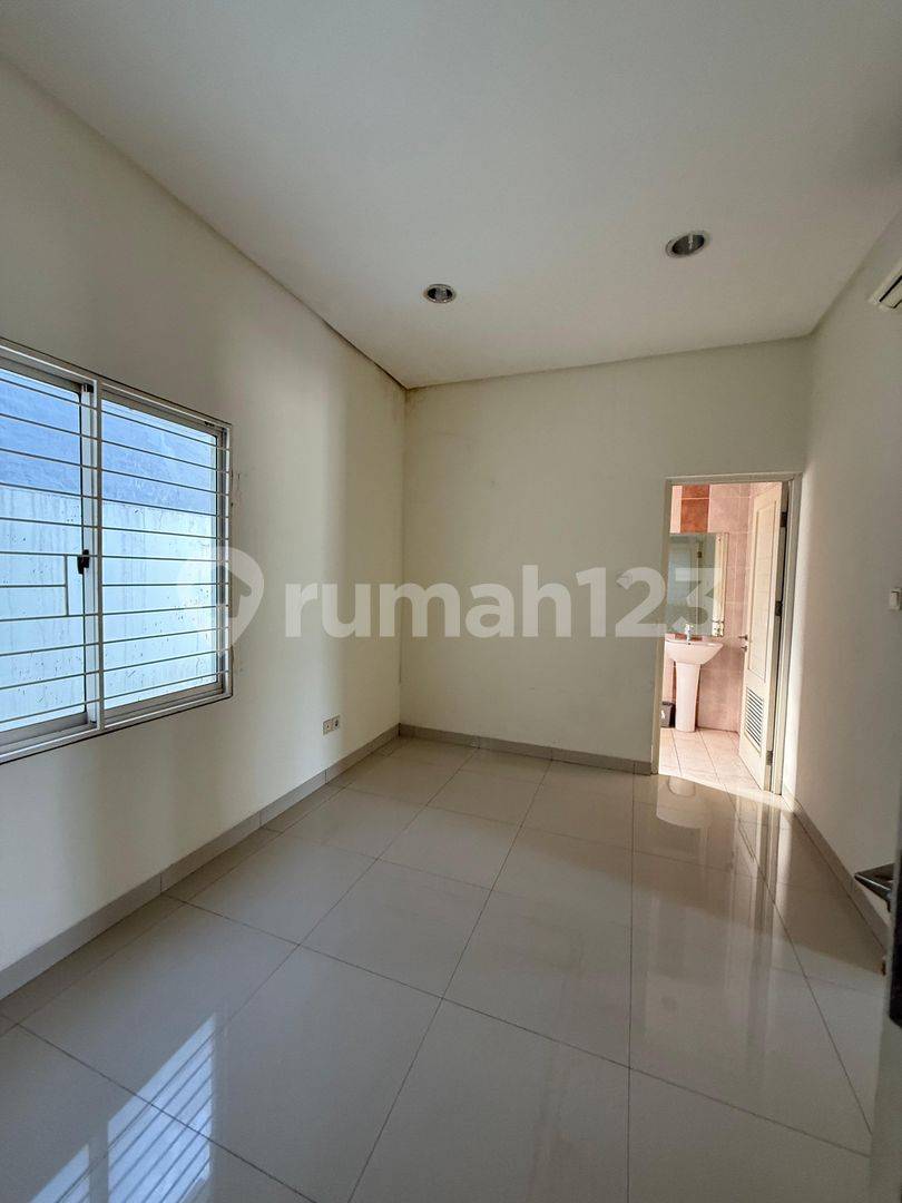 For Rent 5-Bedroom House In Residence One Very Cheap