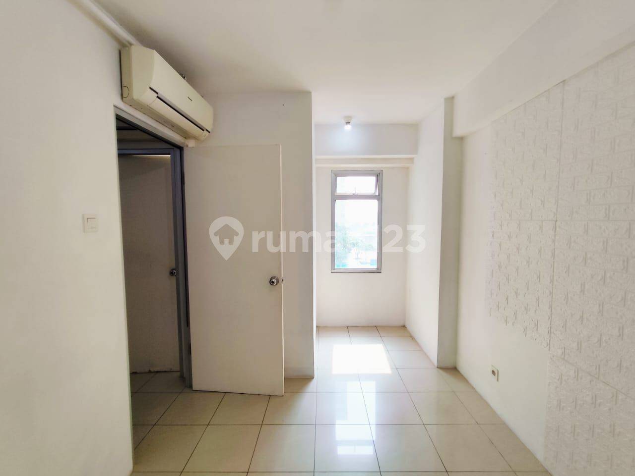 Жасыл шығанақ Pluit пәтері, жүзу бассейні және толық жабдықтары бар