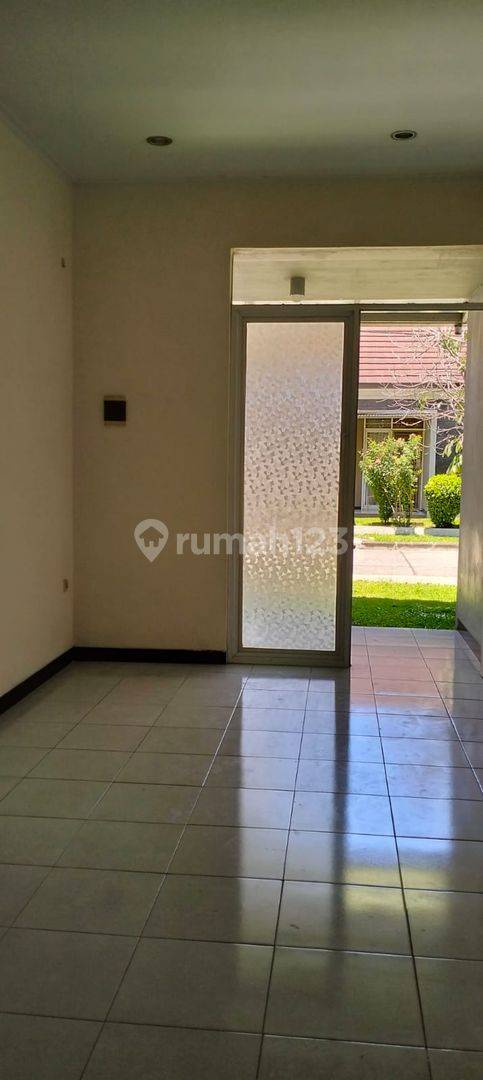 1-Story House in Taman Kopo Indah, Bandung - Strategic Location