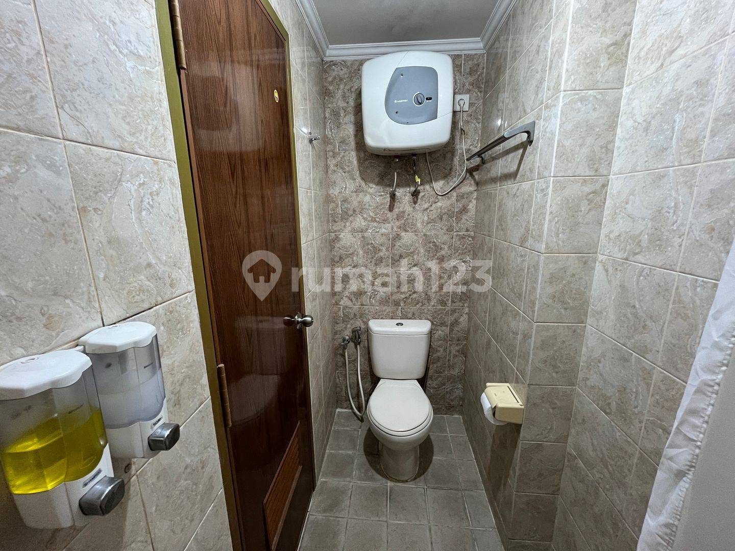 Studio Apartment with Modern Amenities