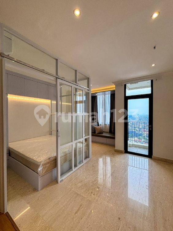 Modern 1BR Apartment with City View, Fully Furnished