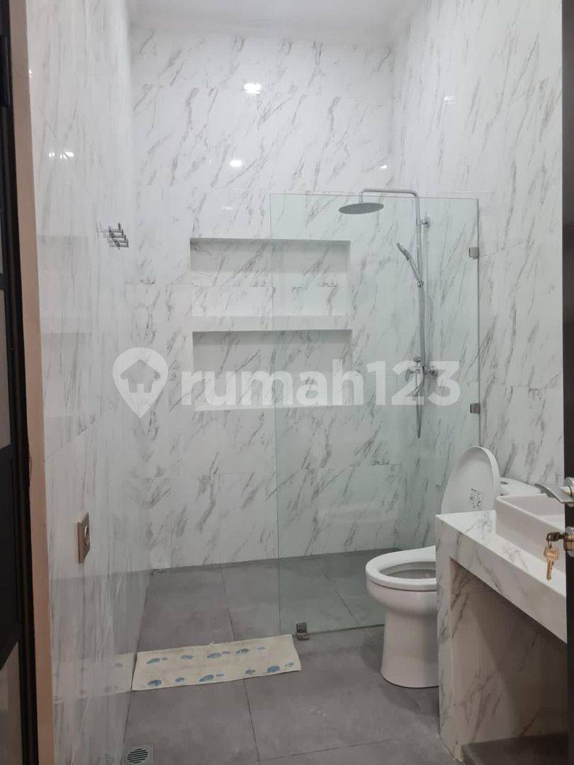 Ground Floor Apartment at Paladian, 3 Bedrooms, Fully Furnished