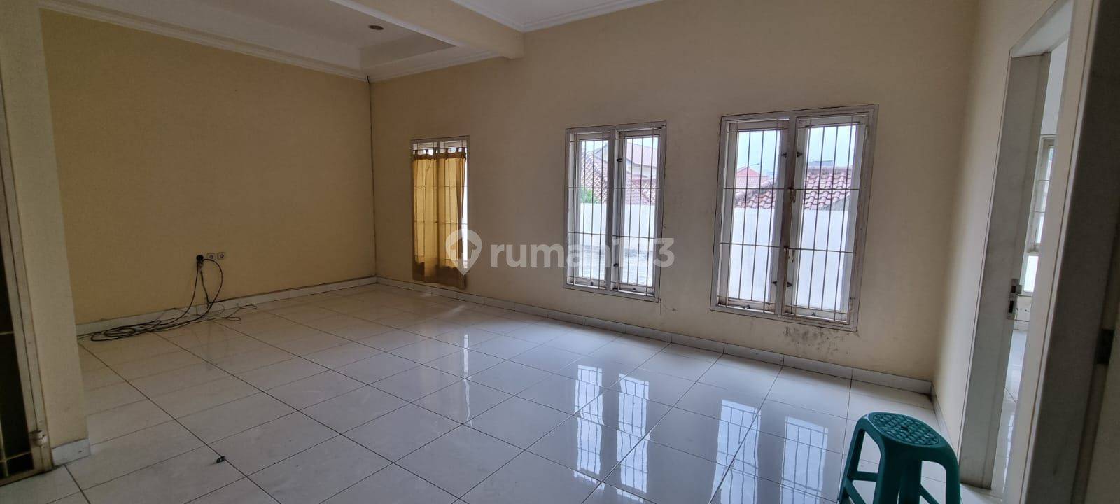 4-Bedroom House in BSD City Serpong, Tangerang