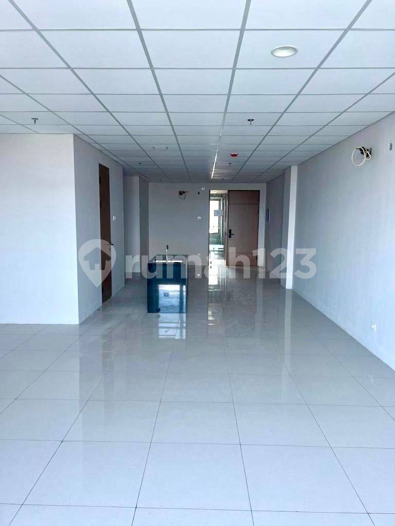 Studio Apartment with Modern Design and City View