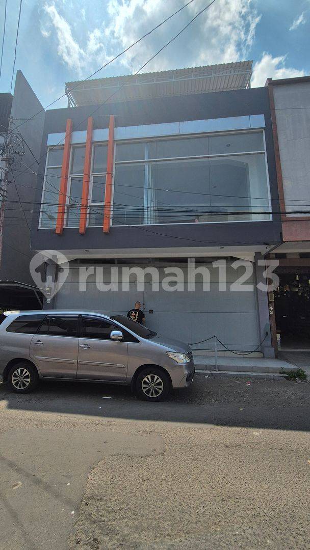 3-Story Commercial/Office Building in Kebon Cai