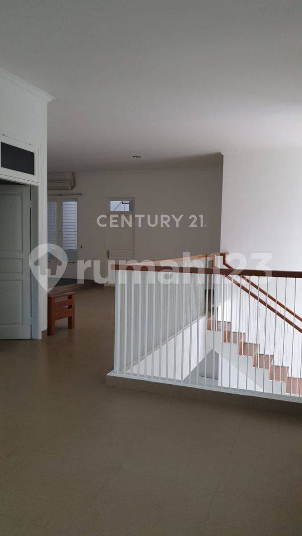 Spacious Two-Story House in Rawamangun with Multiple Rooms